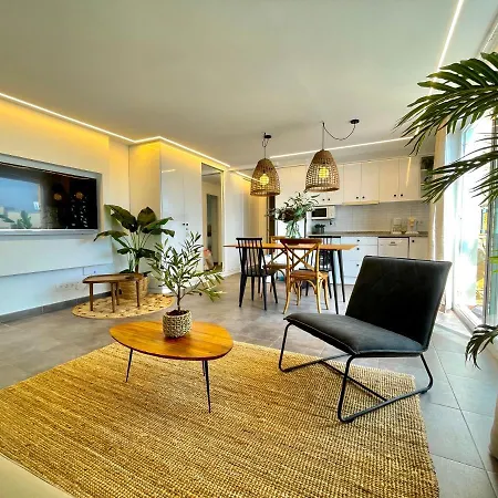 Seahomes Vacations - Marina Boutique Design *