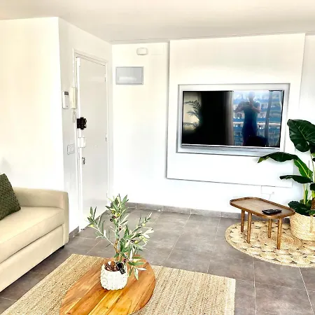 Seahomes Vacations - Marina Boutique Design Apartment *