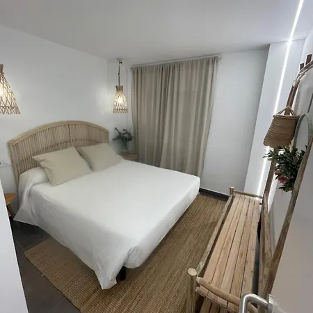 Seahomes Vacations - Marina Boutique Design Apartment Santa Susanna