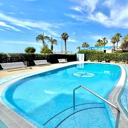 Seahomes Vacations - Marina Boutique Design Apartman Santa Susanna